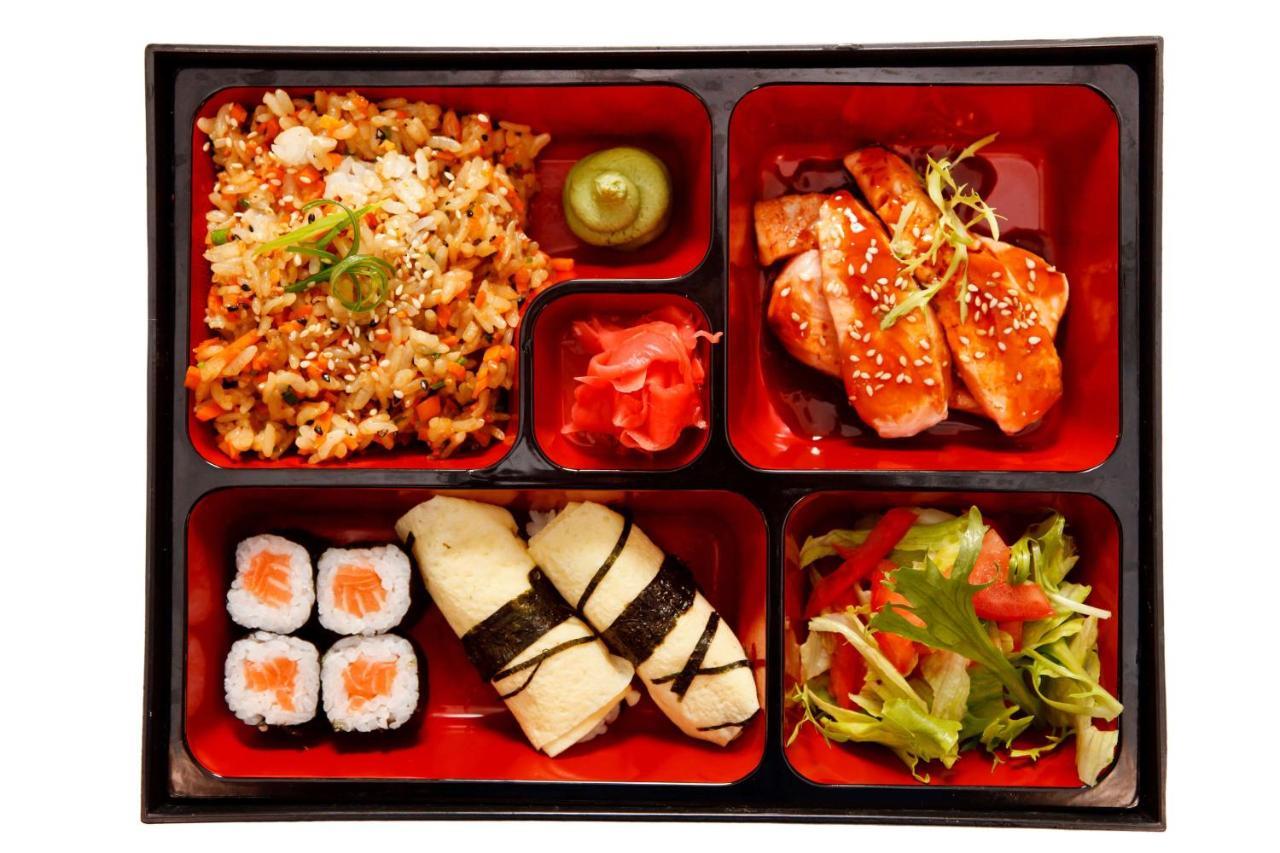 Radisson Blu Hotel, Riyadh Exterior photo A bento box