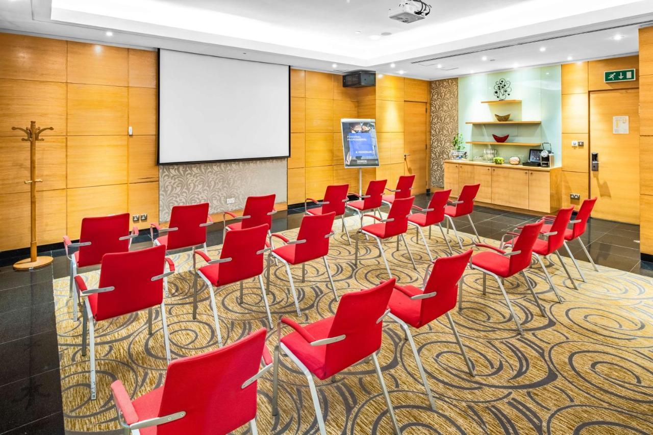 Radisson Blu Hotel, Riyadh Exterior photo Meeting room