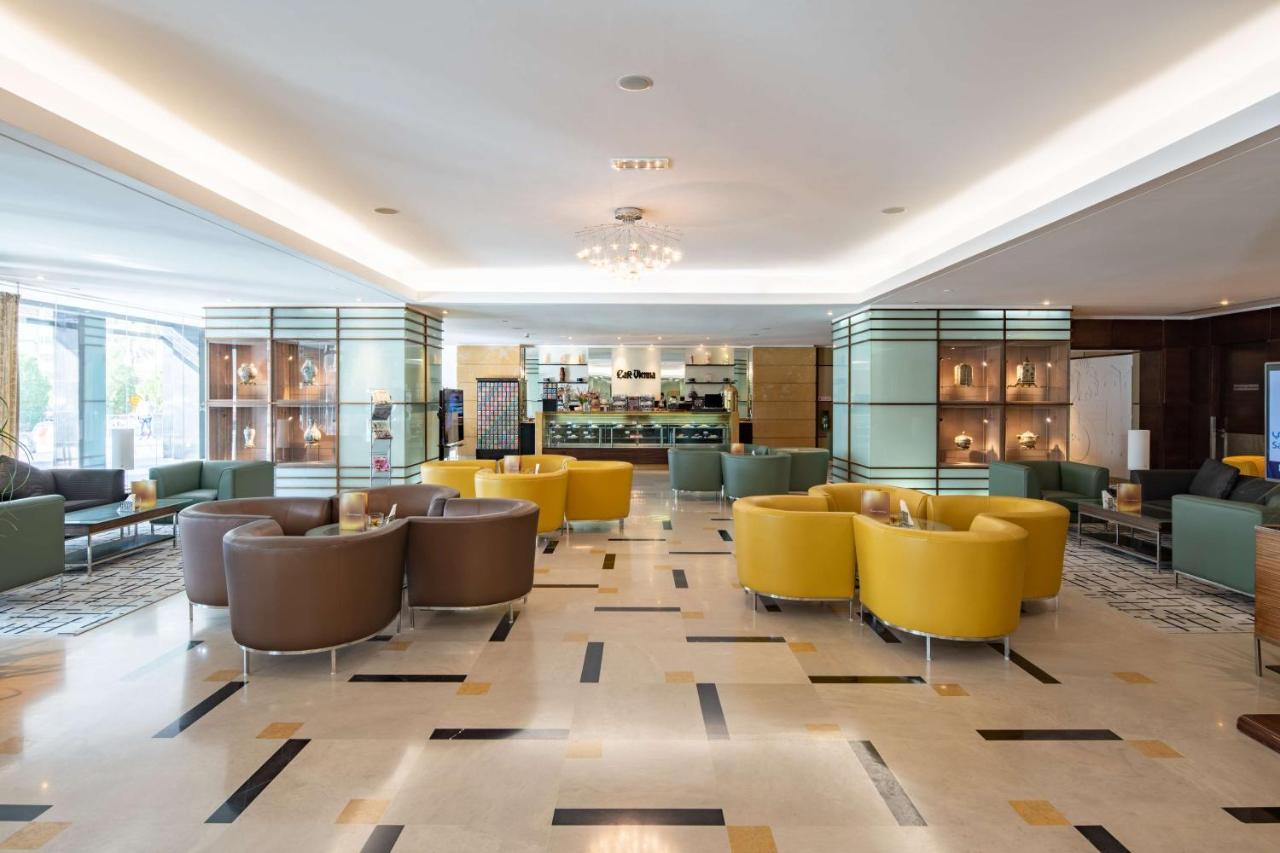 Radisson Blu Hotel, Riyadh Exterior photo Lobby