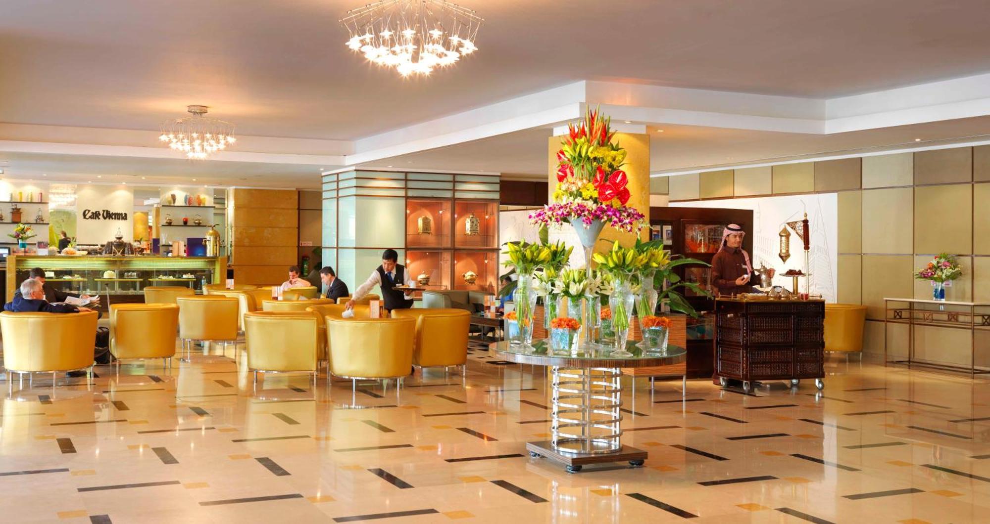 Radisson Blu Hotel, Riyadh Exterior photo Lobby