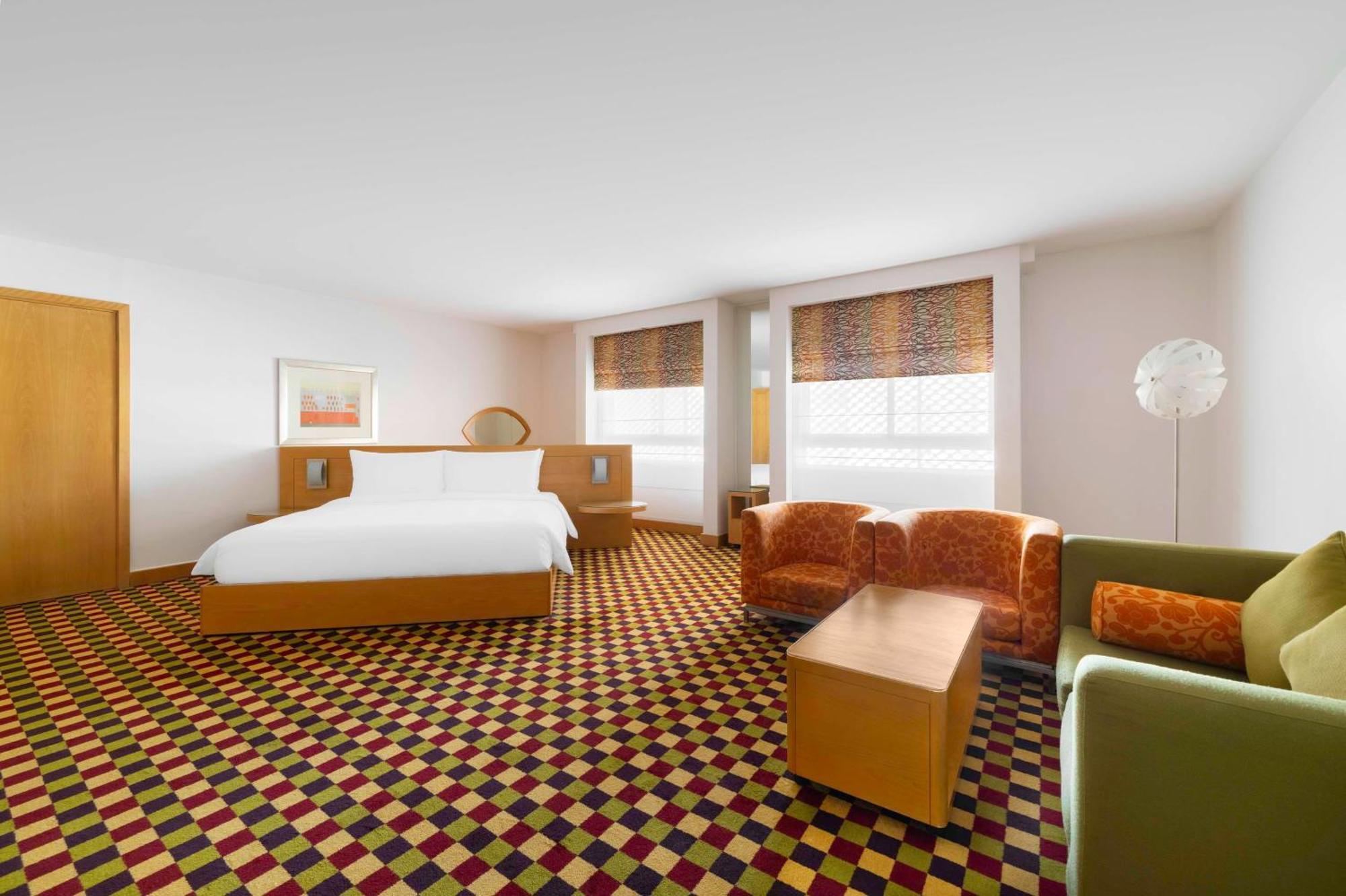 Radisson Blu Hotel, Riyadh Exterior photo A room at the Standard East Village